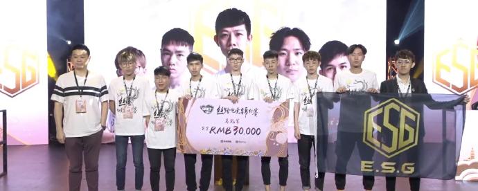 LPL 明天的首发阵容已公布： SeTab 对阵 knight 在中路， HOYA 对阵 bin 在SOLO选边赛中