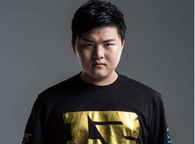 Heroic 首先进入 PGL Masters 布加勒斯特 2025 季后赛，NiP 退出比赛