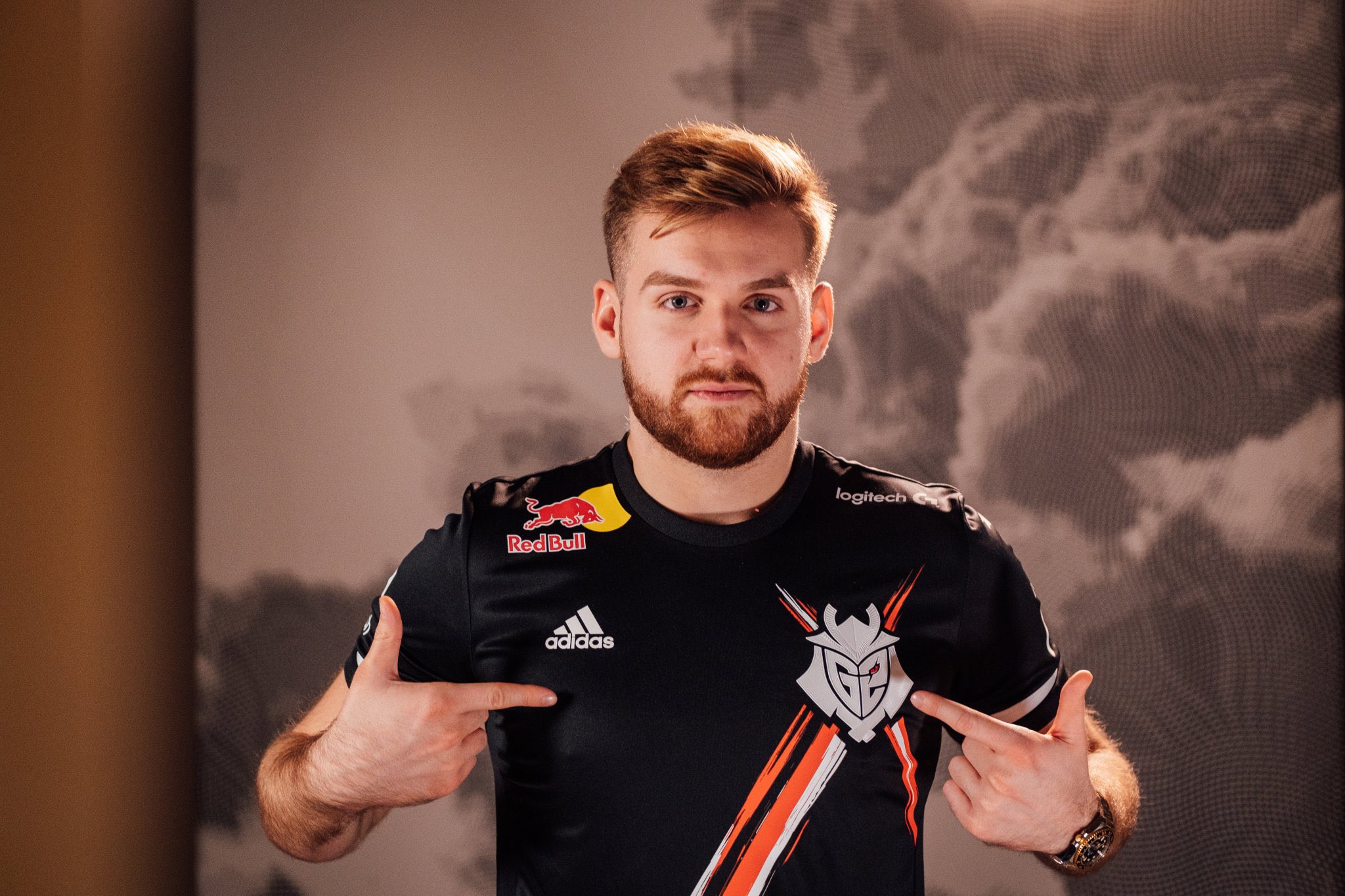 Navi前教练：Akuma选手就是开挂了，这已经是事实！